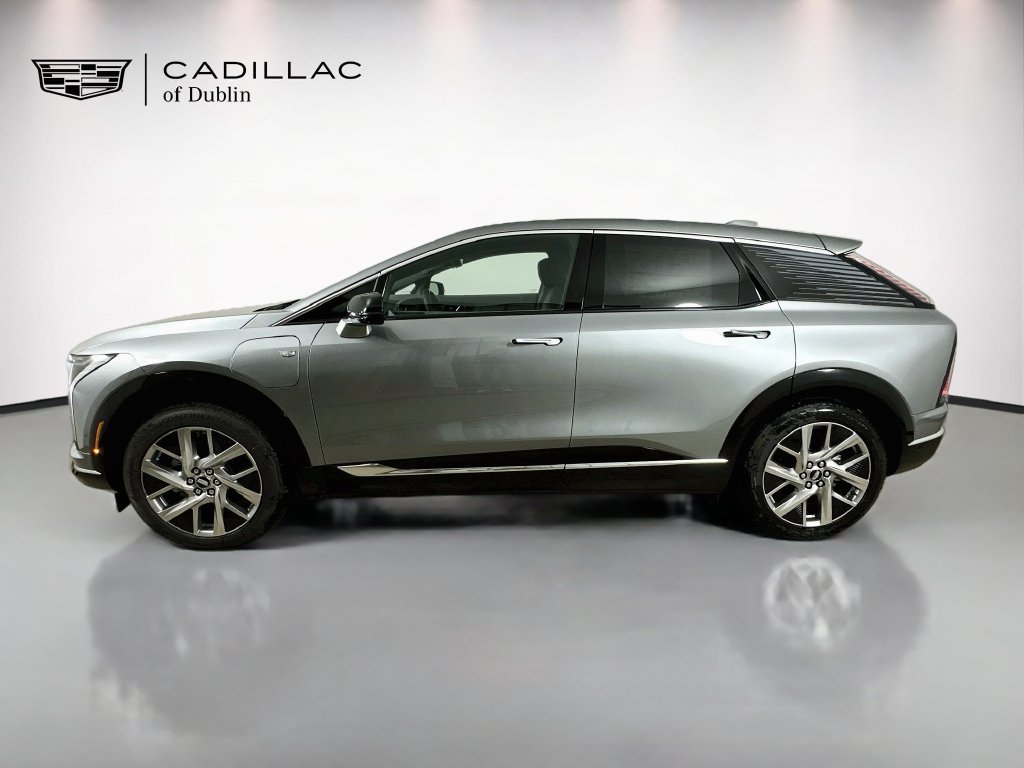 New 2027 Cadillac Optiq Luxury w/ LPO, Floor Liner Package AWD/4WD image 8