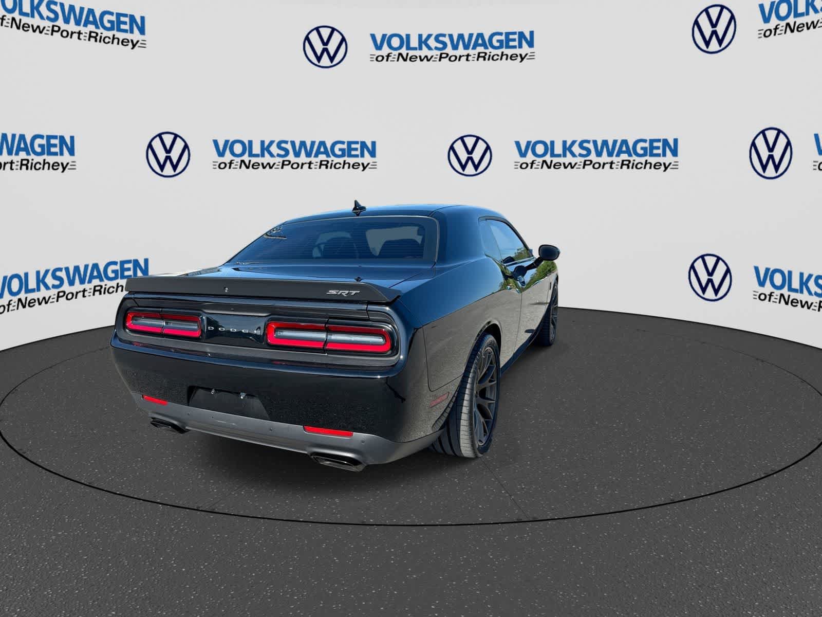 Used 2016 Dodge Challenger SRT Hellcat RWD image 14
