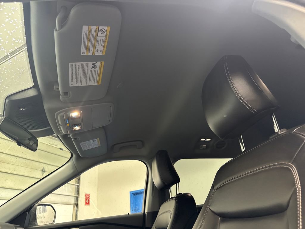 Used 2022 Ford Explorer XLT w/ Equipment Group 202A AWD/4WD image 24