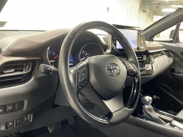 Used 2019 Toyota C-HR Limited image 14
