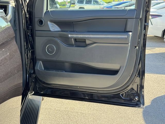 Used 2024 Ford Expedition XLT AWD/4WD image 10