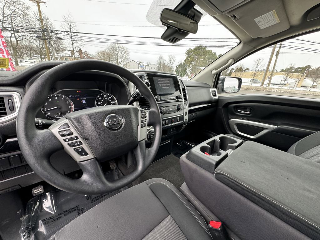 Used 2021 Nissan Titan SV w/ Accessory Utility Package image 11