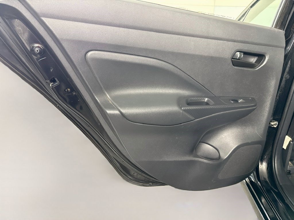 Used 2022 Nissan Versa S FWD image 24