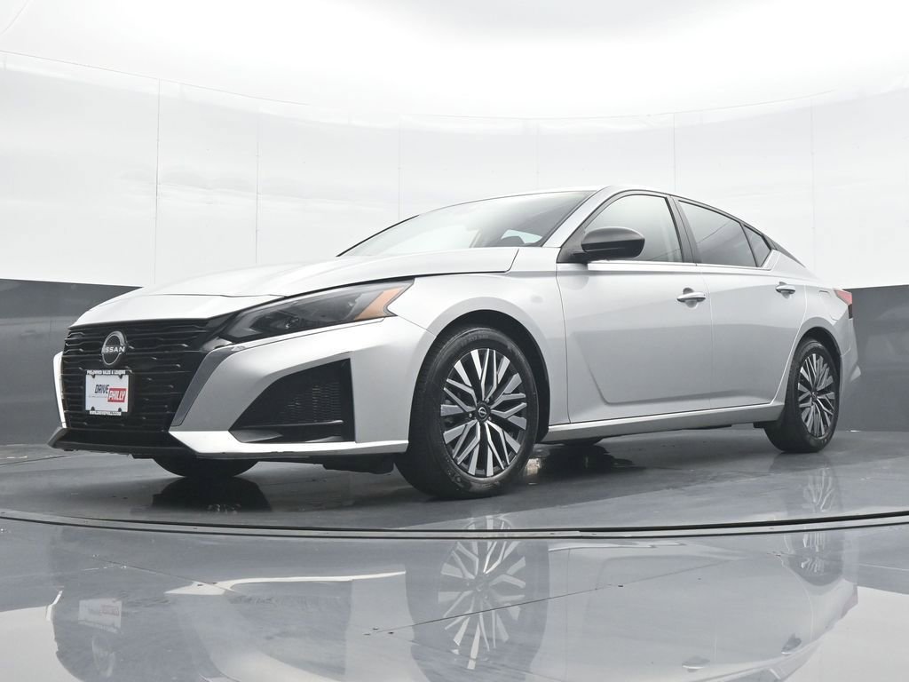 Used 2024 Nissan Altima 2.5 SV image 26