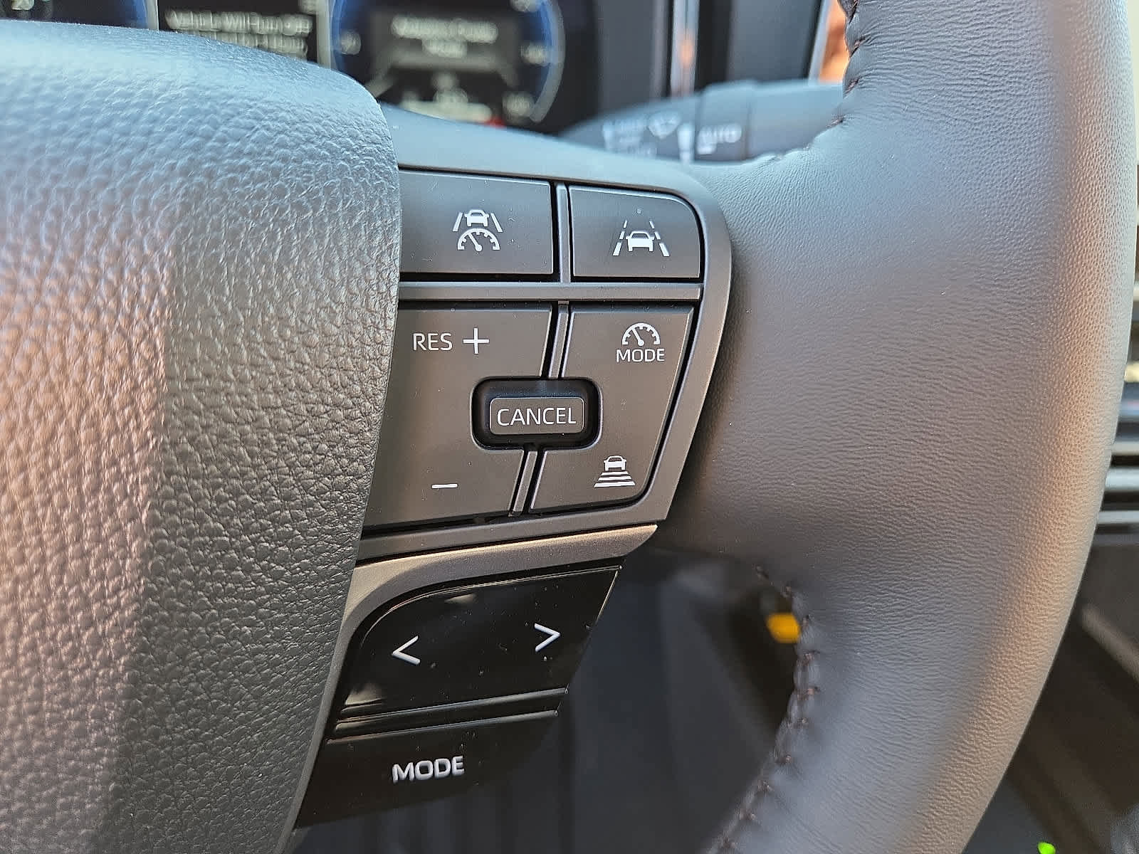 Used 2026 Toyota Camry XLE w/ Premium Package image 24