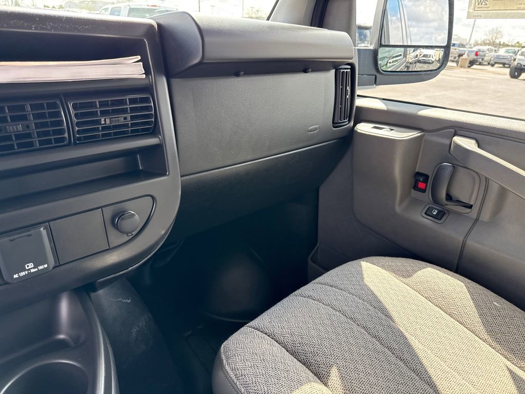 New 2026 GMC Savana 2500 w/ Driver Convenience Package RWD image 21
