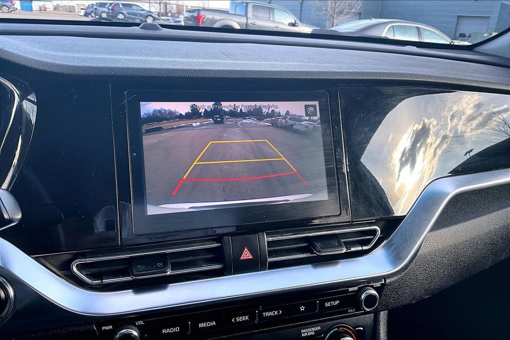 Used 2021 Kia Niro LXS image 14