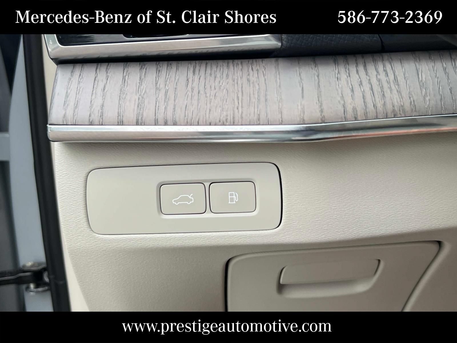 Used 2024 Volvo XC90 T8 Plus AWD/4WD image 25