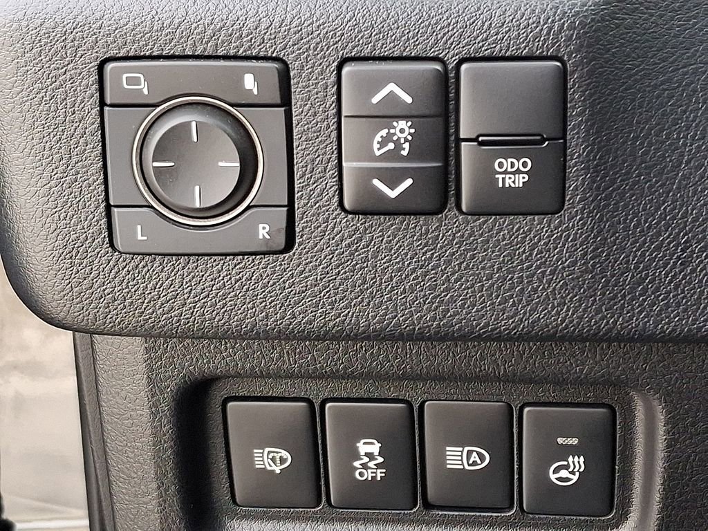 Used 2023 Lexus GX 460 Premium w/ Accessory Package image 25