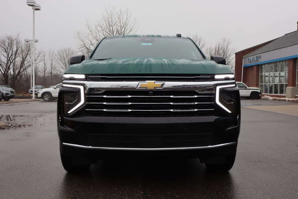 New 2026 Chevrolet Suburban LT image 4
