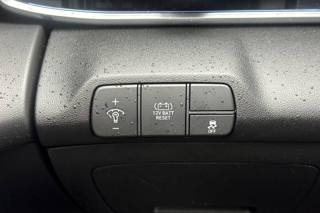 New 2026 Hyundai Elantra Limited FWD image 29