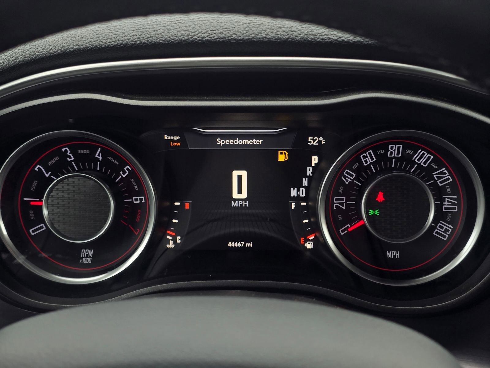 Used 2015 Dodge Challenger SXT image 21