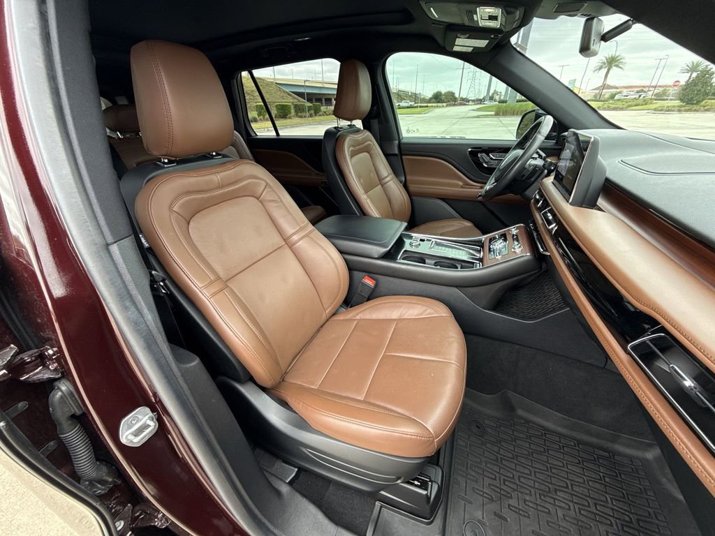 Used 2022 Lincoln Aviator Reserve w/ Equipment Group 201A image 16