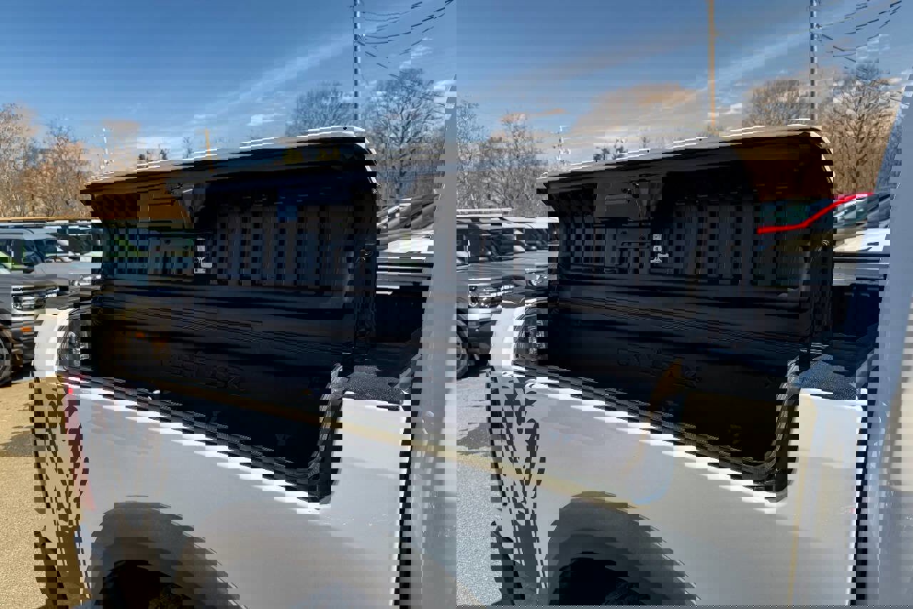 Used 2017 RAM 1500 Rebel w/ Luxury Group image 48