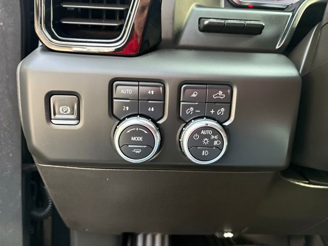 Used 2024 GMC Sierra 1500 AT4 w/ Technology Package image 24