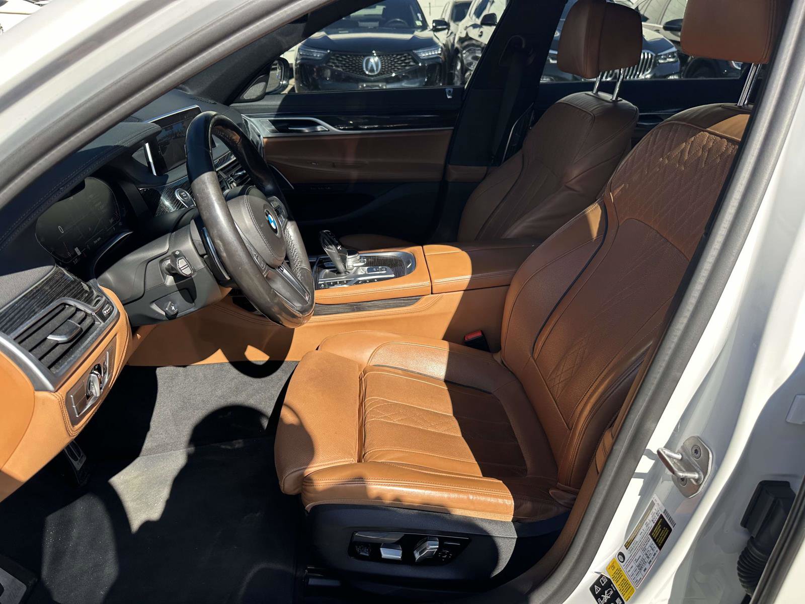 Used 2020 BMW 750i xDrive w/ M Sport Package AWD/4WD image 15