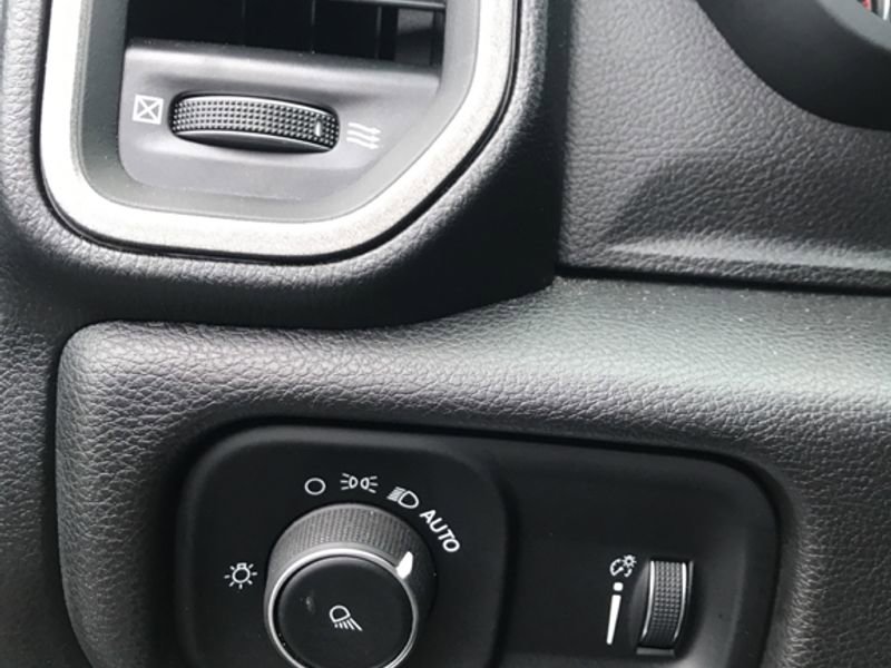 Used 2020 RAM 1500 Big Horn image 36