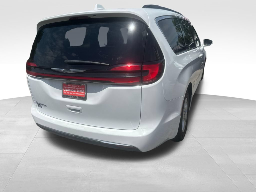 Used 2022 Chrysler Pacifica Touring-L FWD image 23