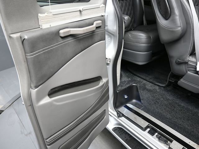 Used 2023 Chevrolet Express 2500 Extended image 24