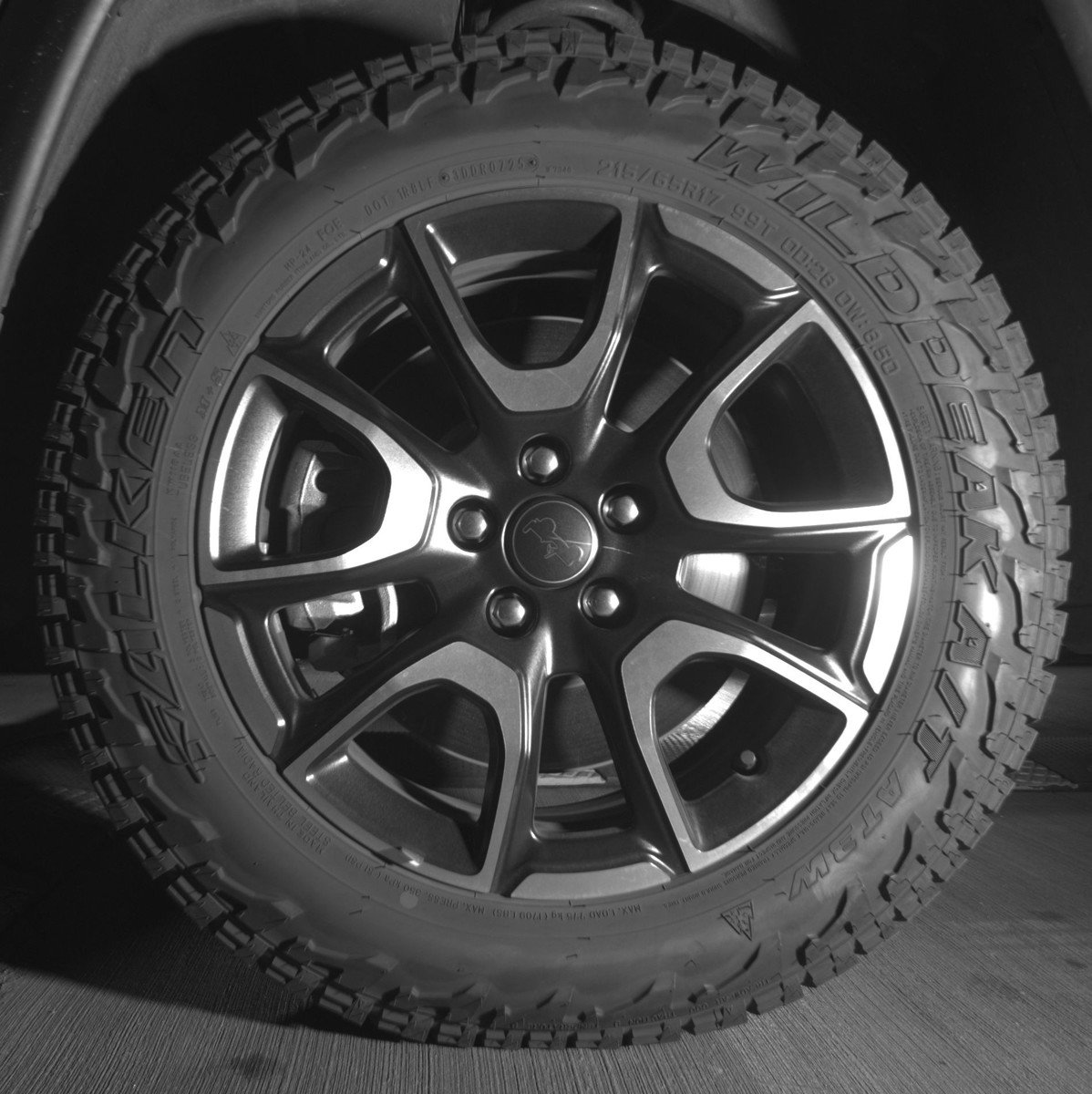 Used 2025 Jeep Compass Trailhawk image 12