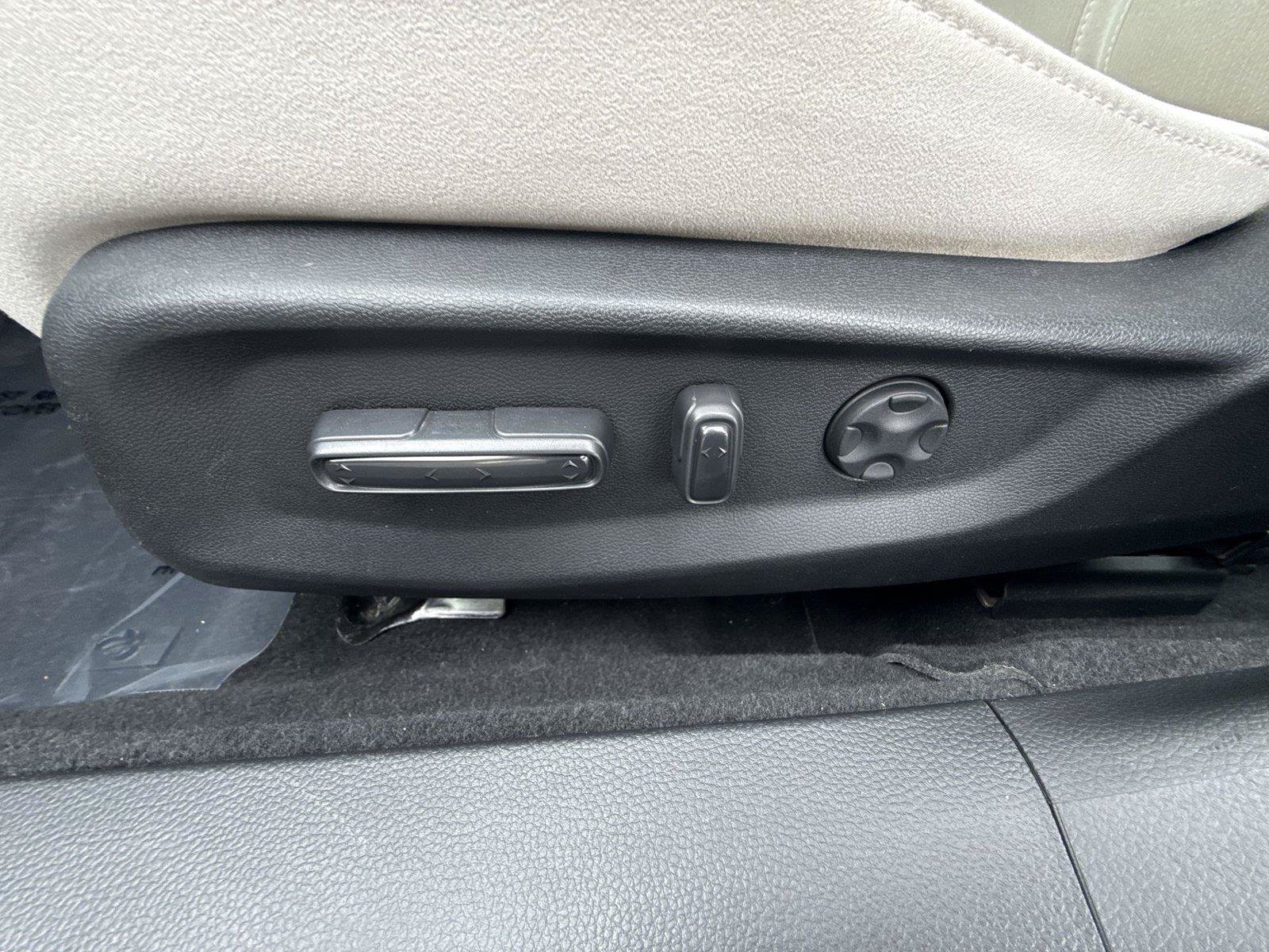 Certified 2018 Honda Accord EX image 15