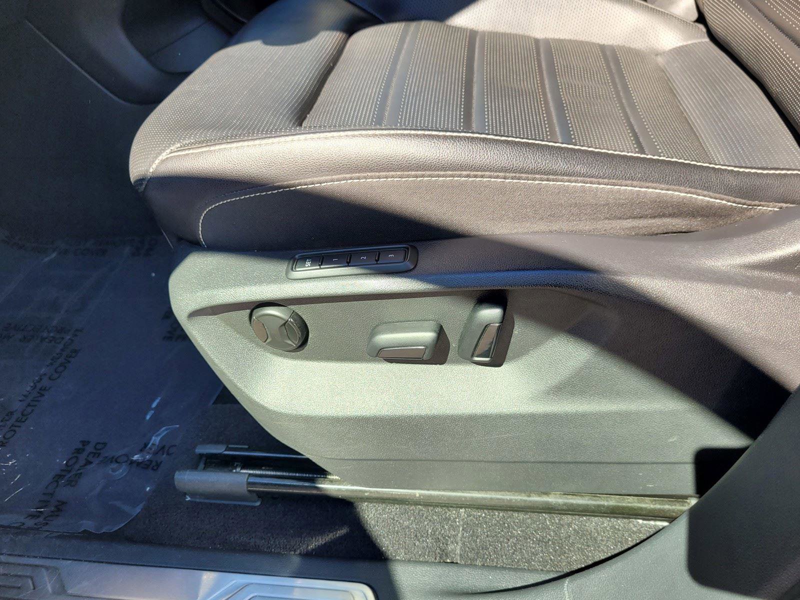 Certified 2024 Volkswagen Atlas SEL image 22