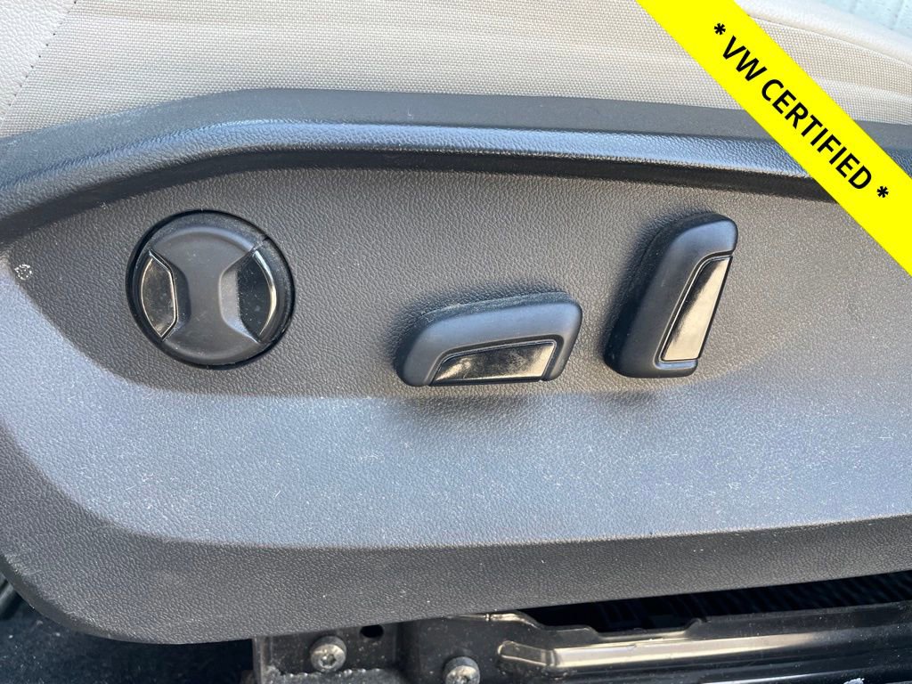 Used 2022 Volkswagen Tiguan SE image 14