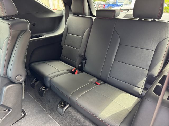 Used 2026 Chevrolet Traverse Z71 AWD/4WD image 30