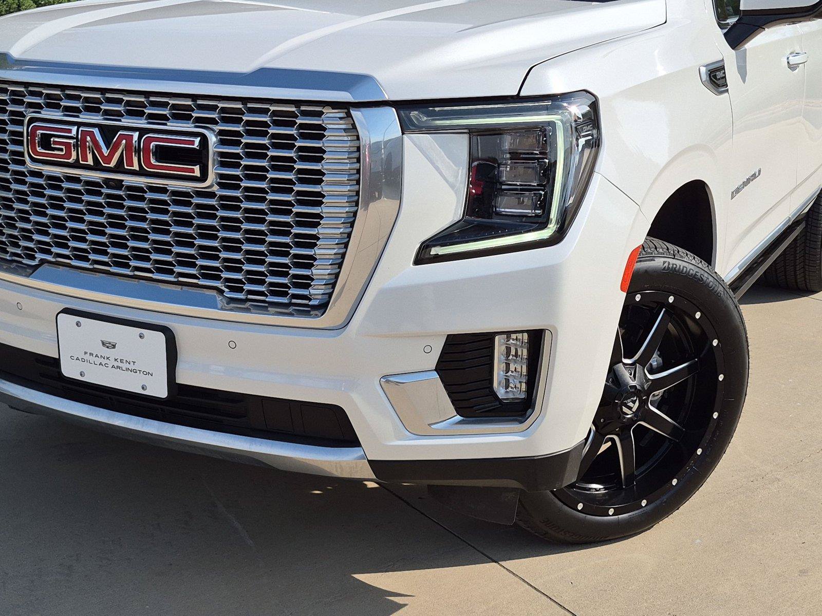 Used 2022 GMC Yukon Denali w/ Denali Ultimate Package AWD/4WD image 7
