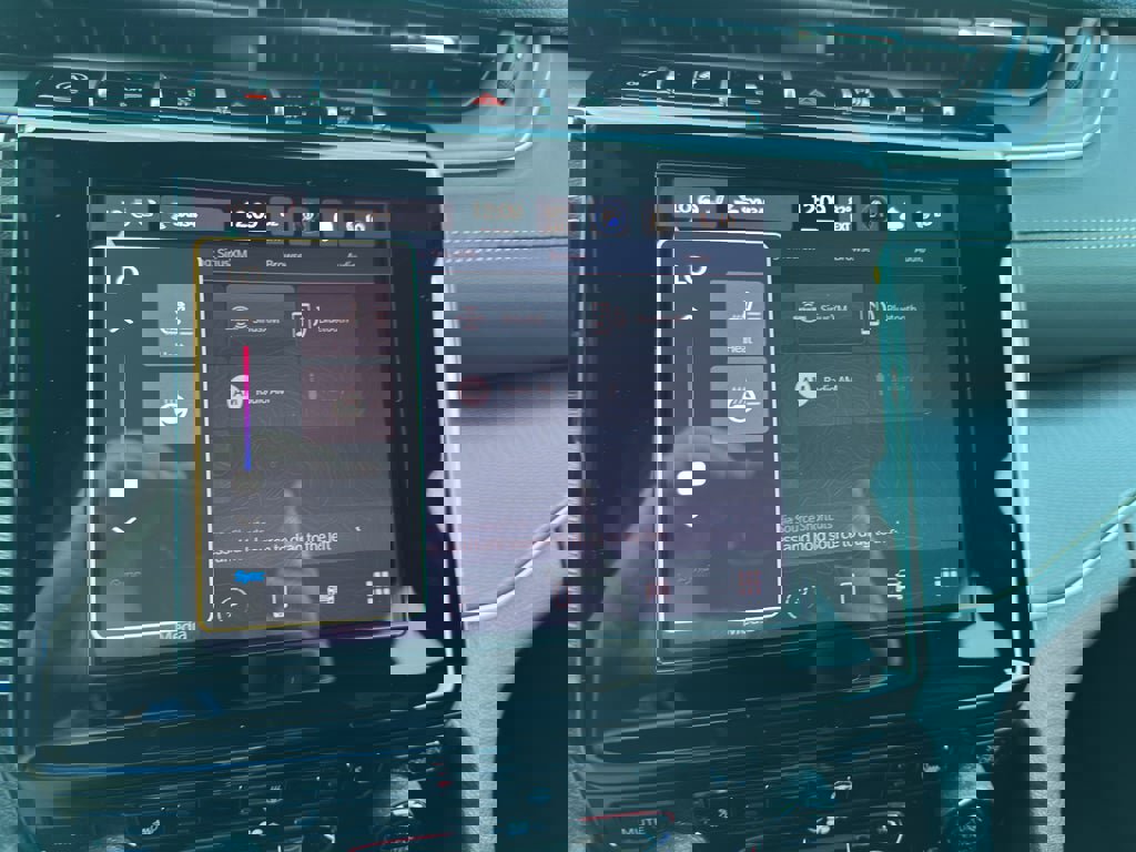 New 2025 Jeep Grand Cherokee L Altitude image 18