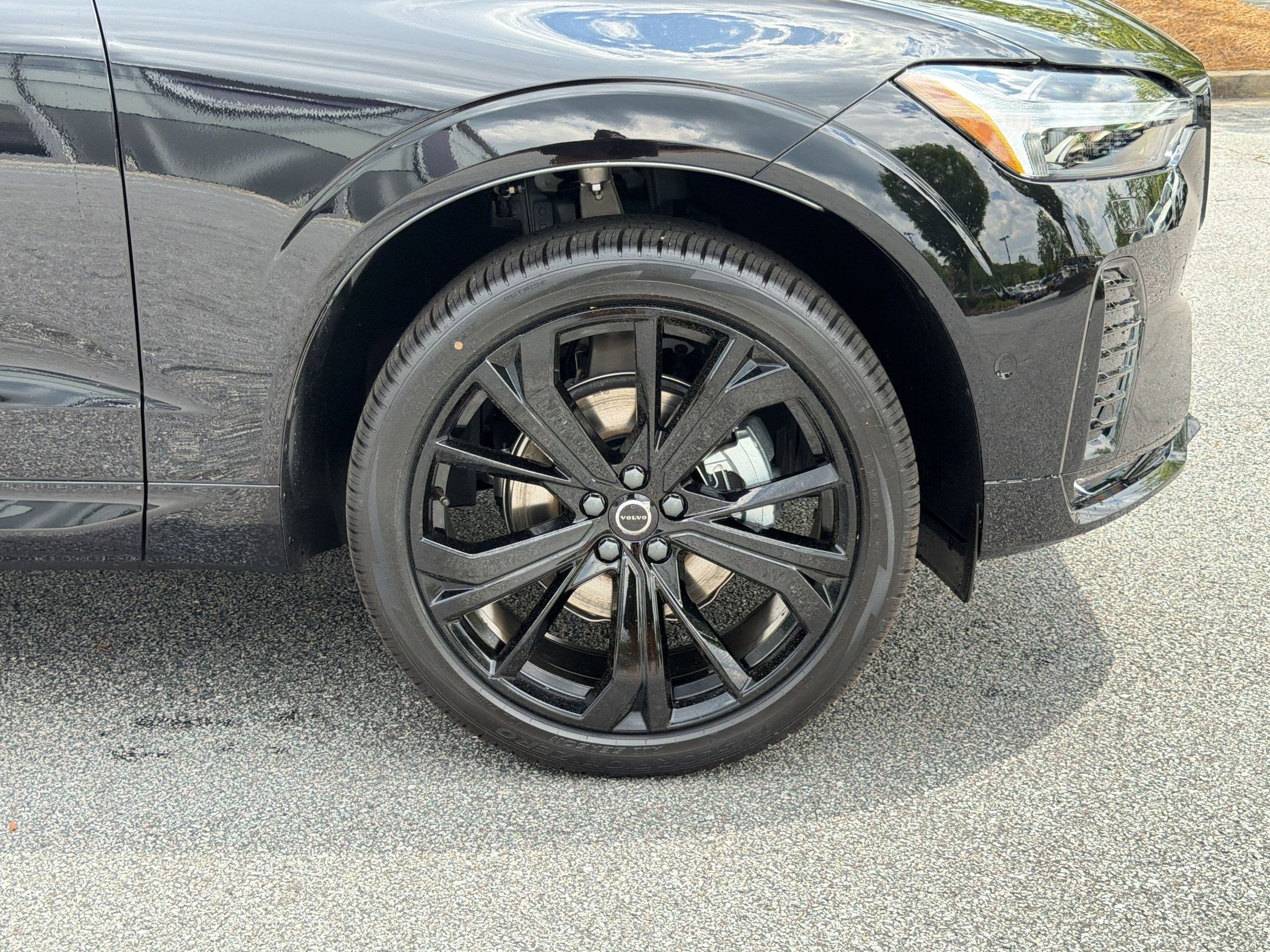 New 2026 Volvo XC60 B5 Ultra w/ Climate Package AWD/4WD image 12