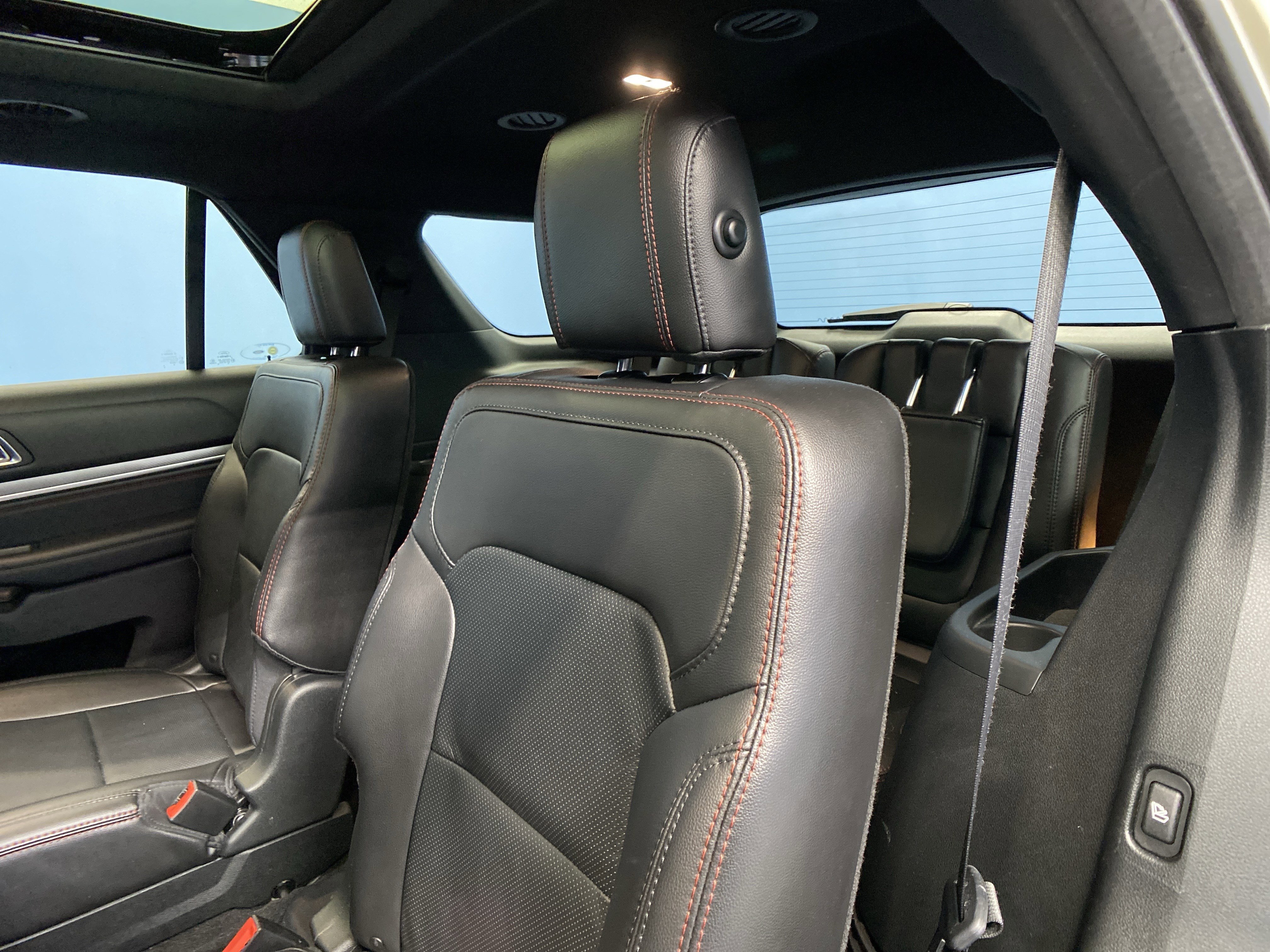 Used 2018 Ford Explorer Sport image 26