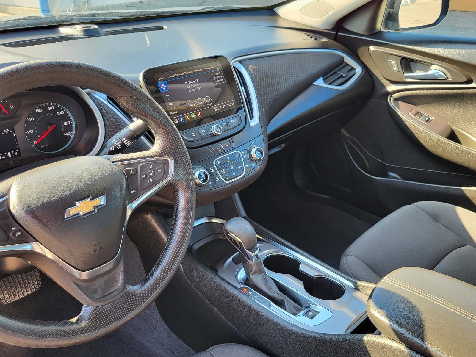 Used 2023 Chevrolet Malibu LT FWD image 25
