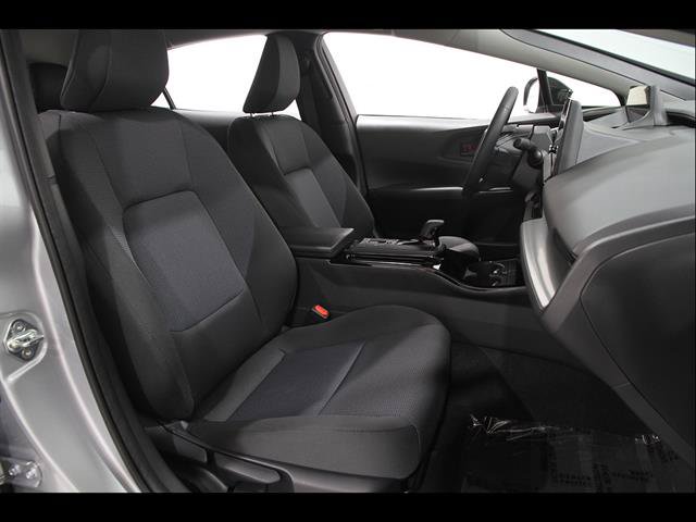 Used 2026 Toyota Prius LE AWD/4WD image 18