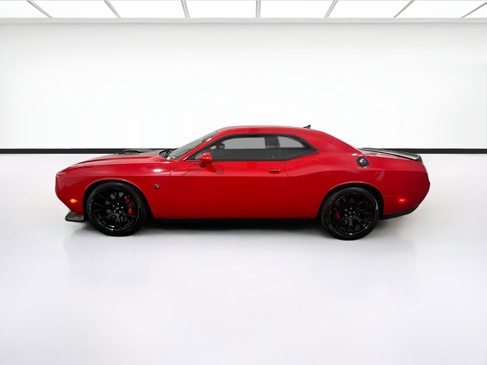 Used 2018 Dodge Challenger R/T Scat Pack RWD image 23