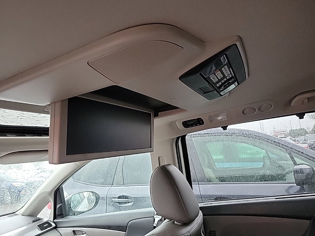 Used 2016 Honda Odyssey Touring Elite image 15