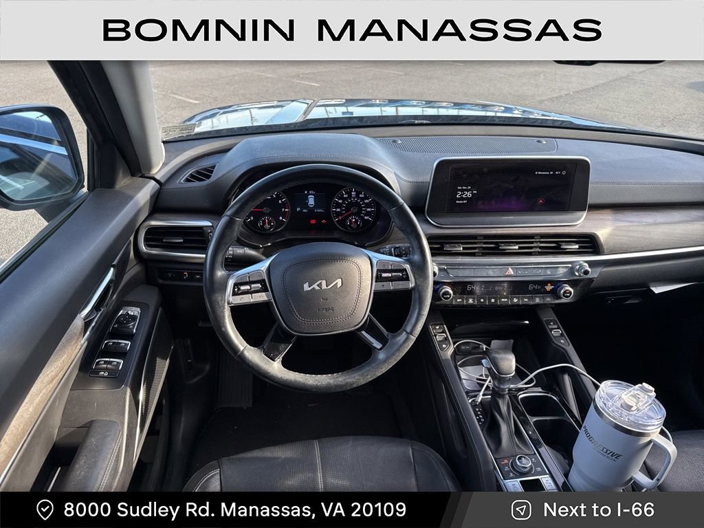 Used 2022 Kia Telluride EX w/ EX Premium Package image 3