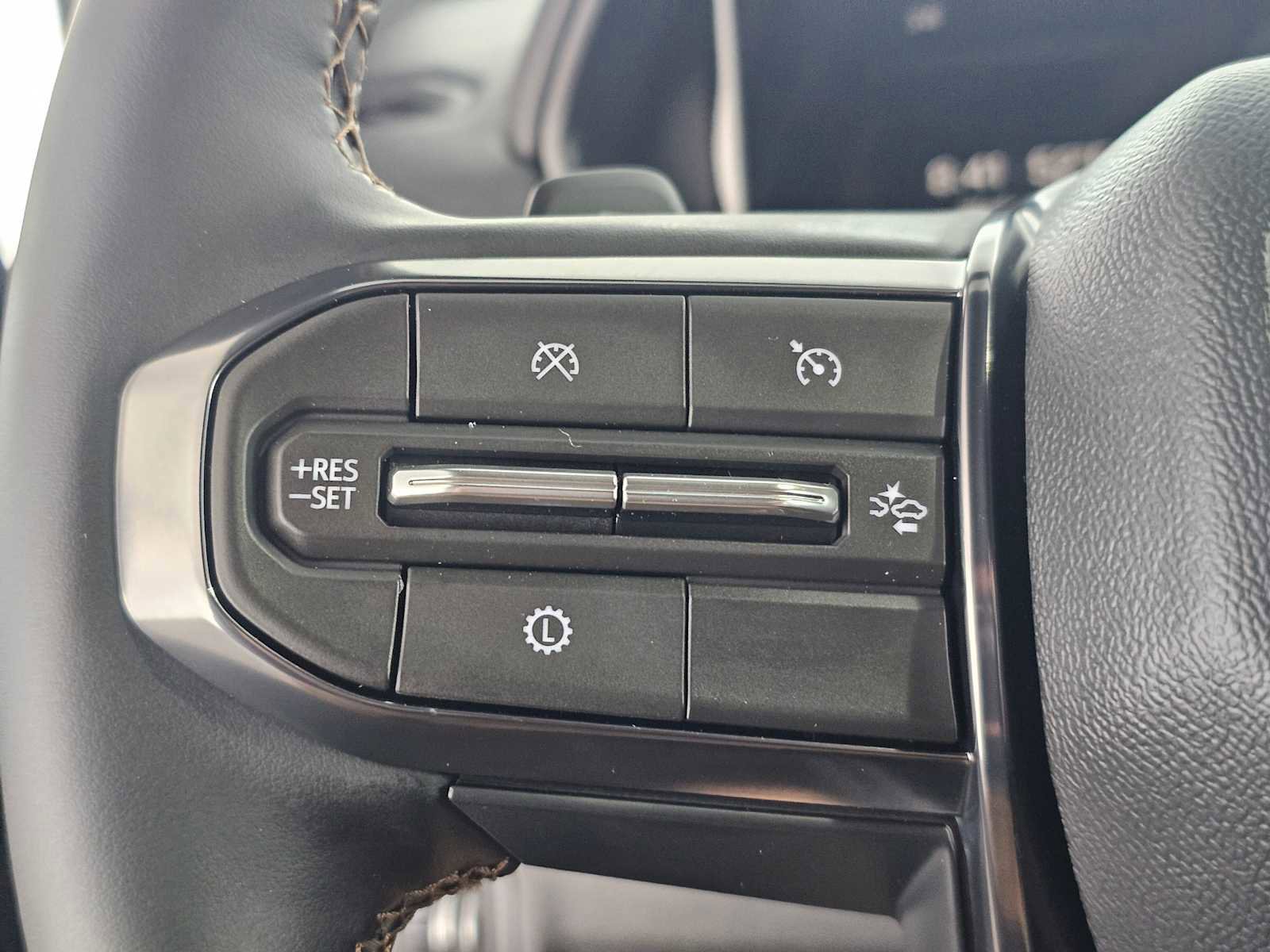 New 2026 GMC Terrain AT4 w/ Technology Package II AWD/4WD image 27