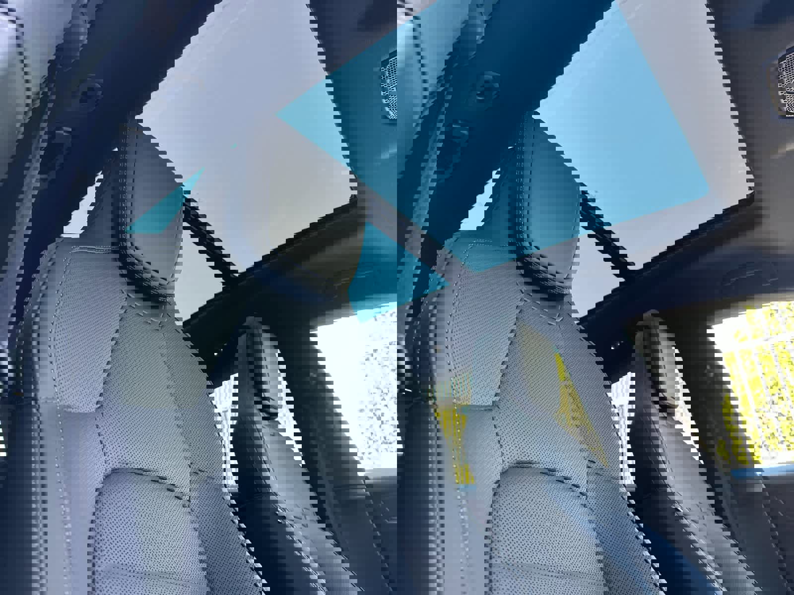 New 2025 Porsche Macan 4 Electric image 18