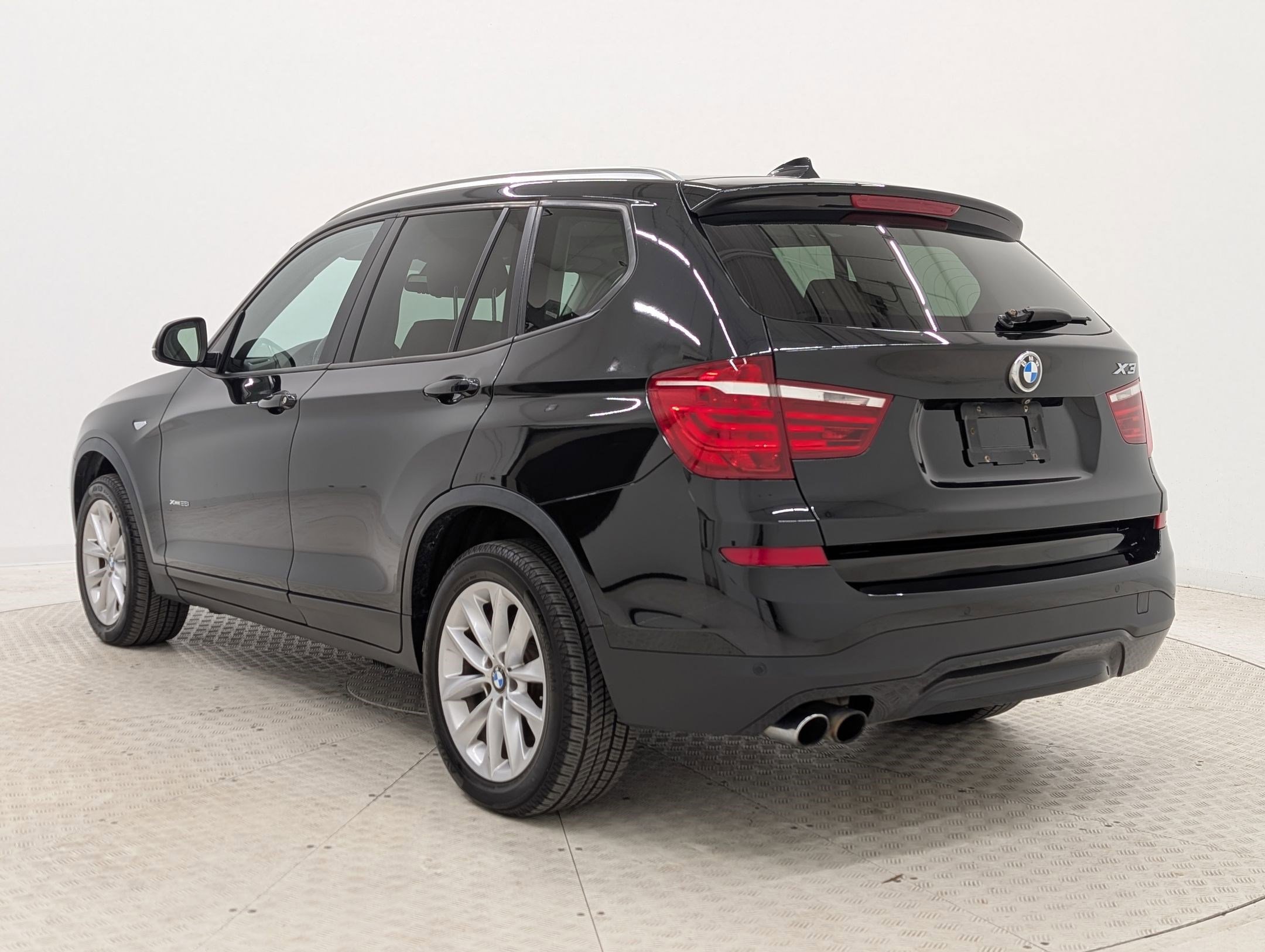 Used 2016 BMW X3 xDrive28i image 3