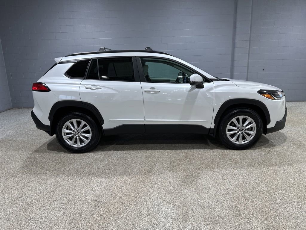 Certified 2023 Toyota Corolla Cross LE image 2