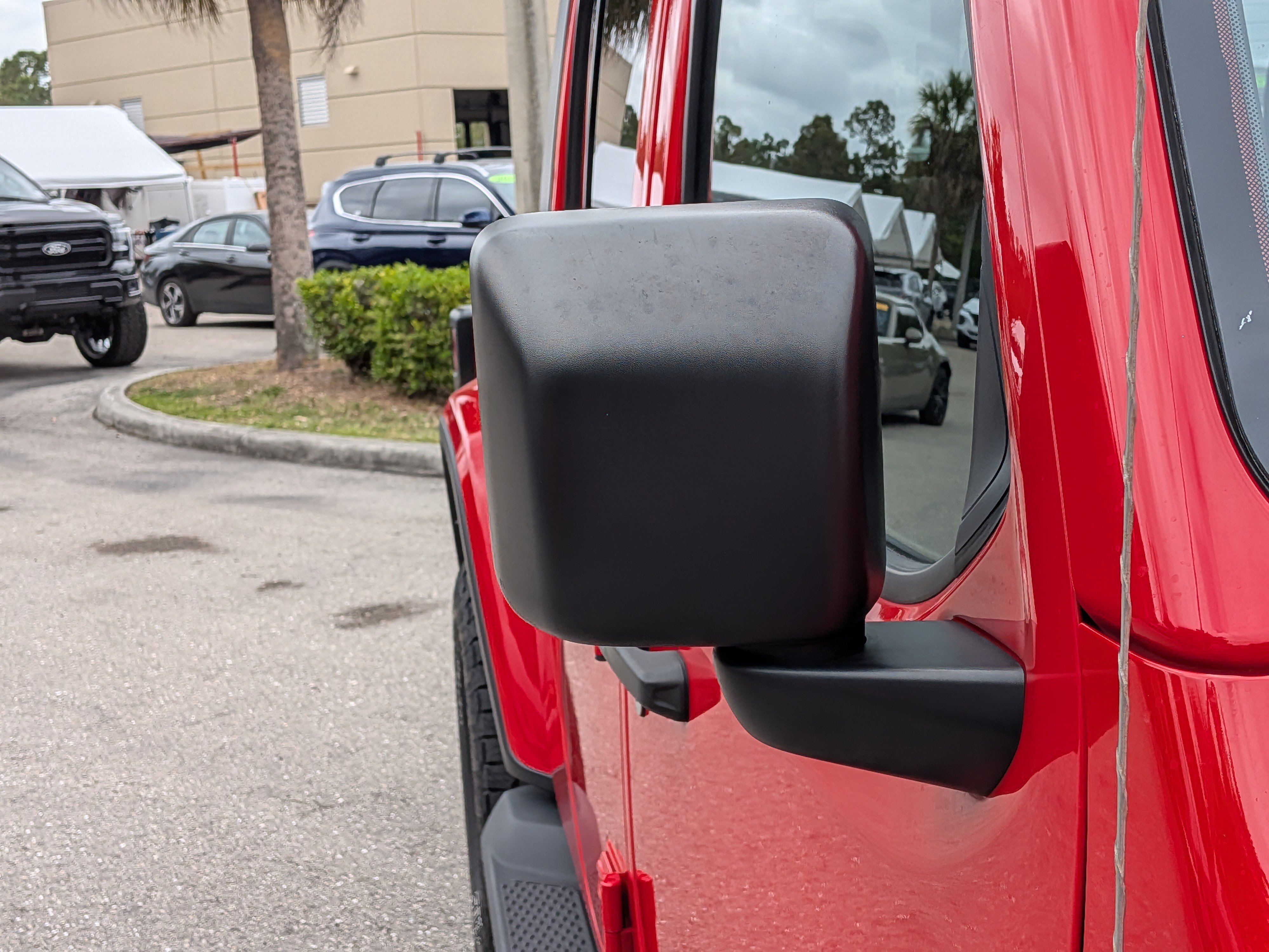 Used 2022 Jeep Gladiator Overland w/ Cold Weather Group image 12