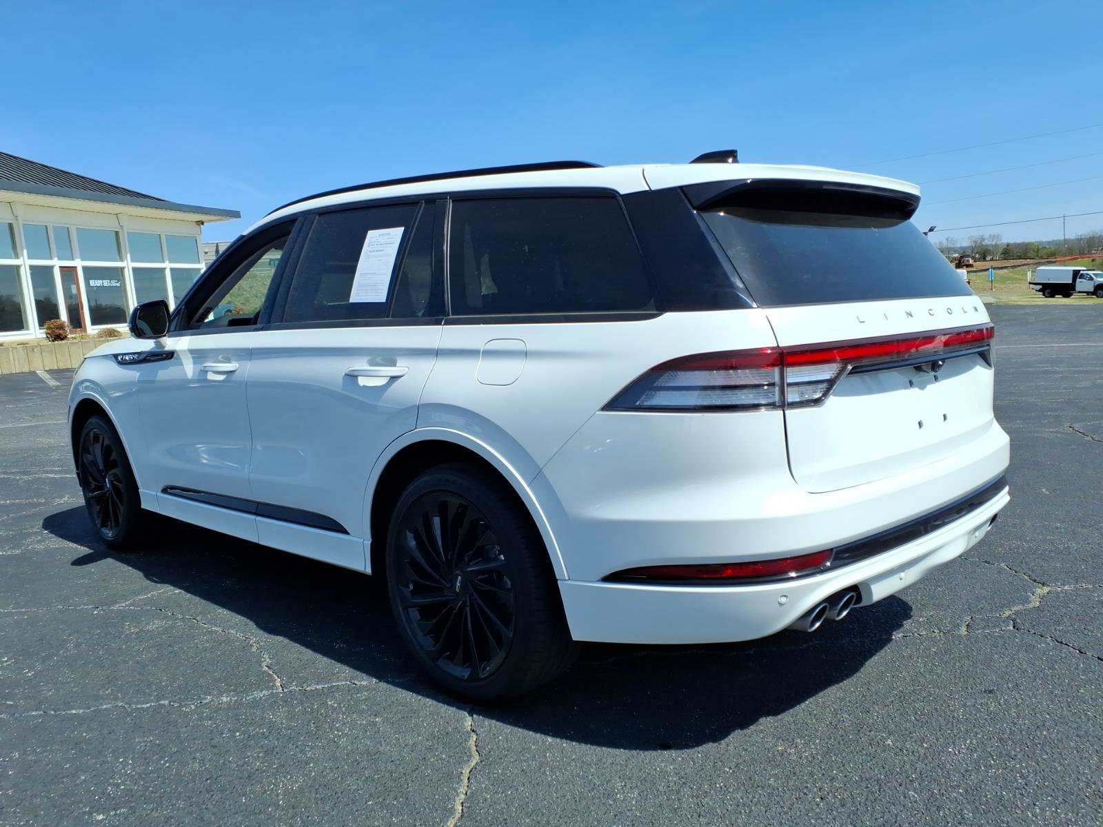 Used 2025 Lincoln Aviator Reserve w/ Equipment Group 201A image 6