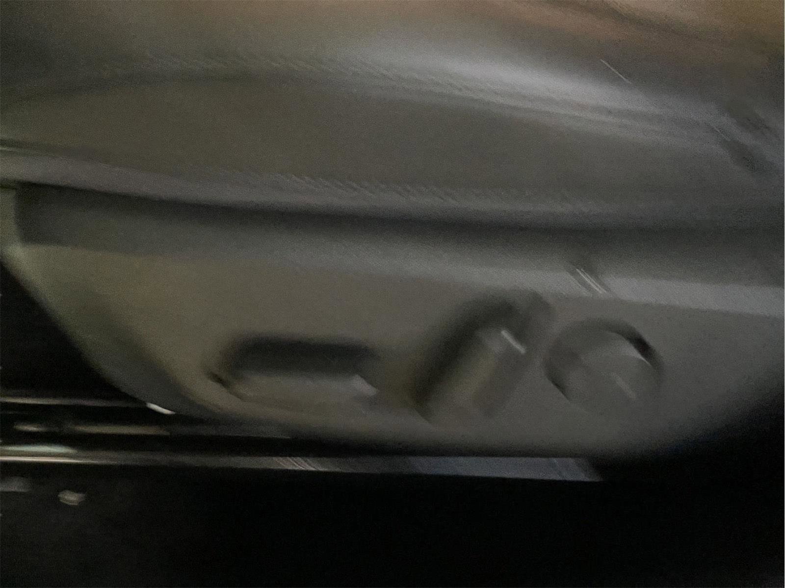 Used 2025 Kia Niro EX image 23