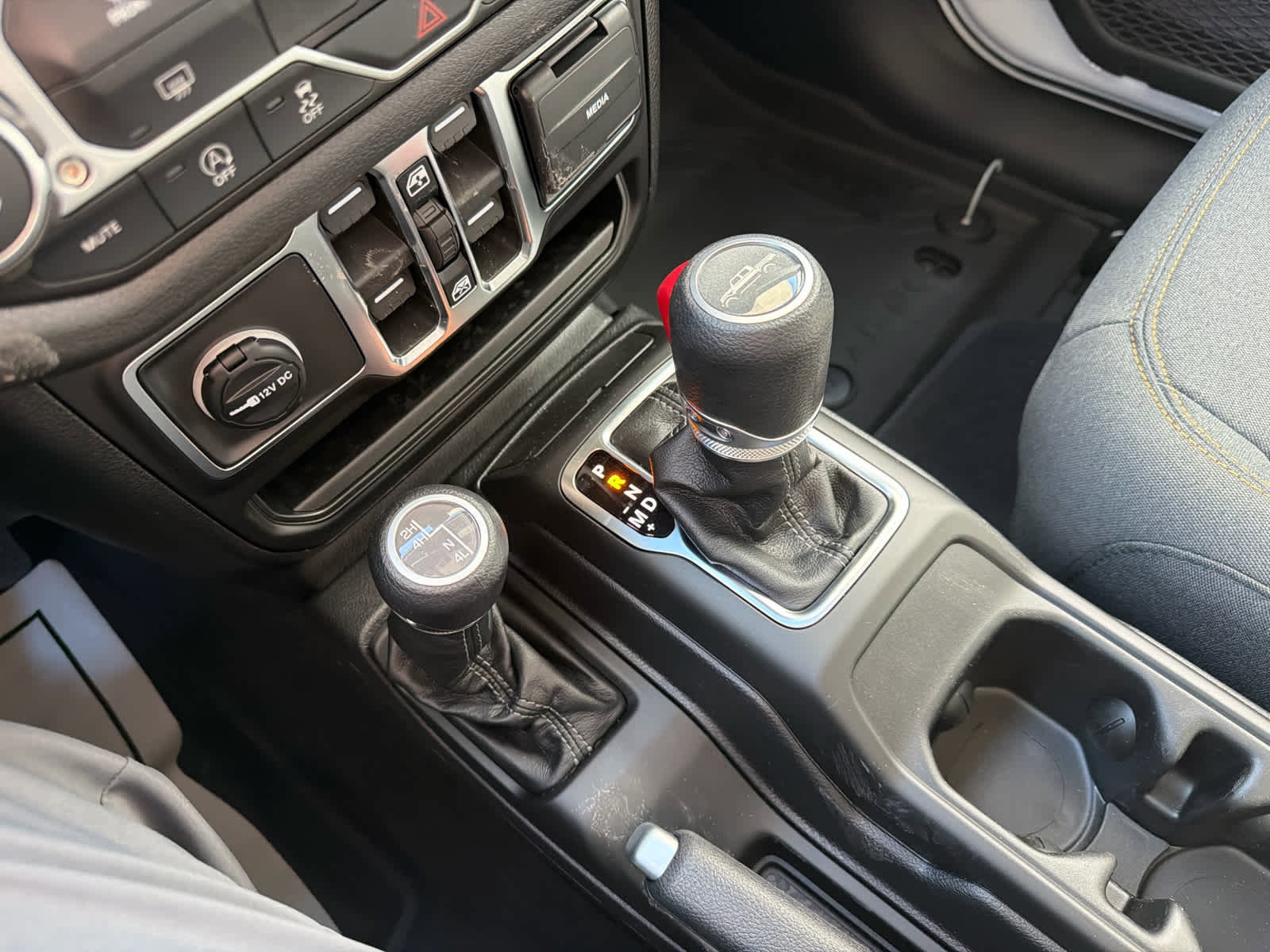 New 2026 Jeep Gladiator Sport image 26