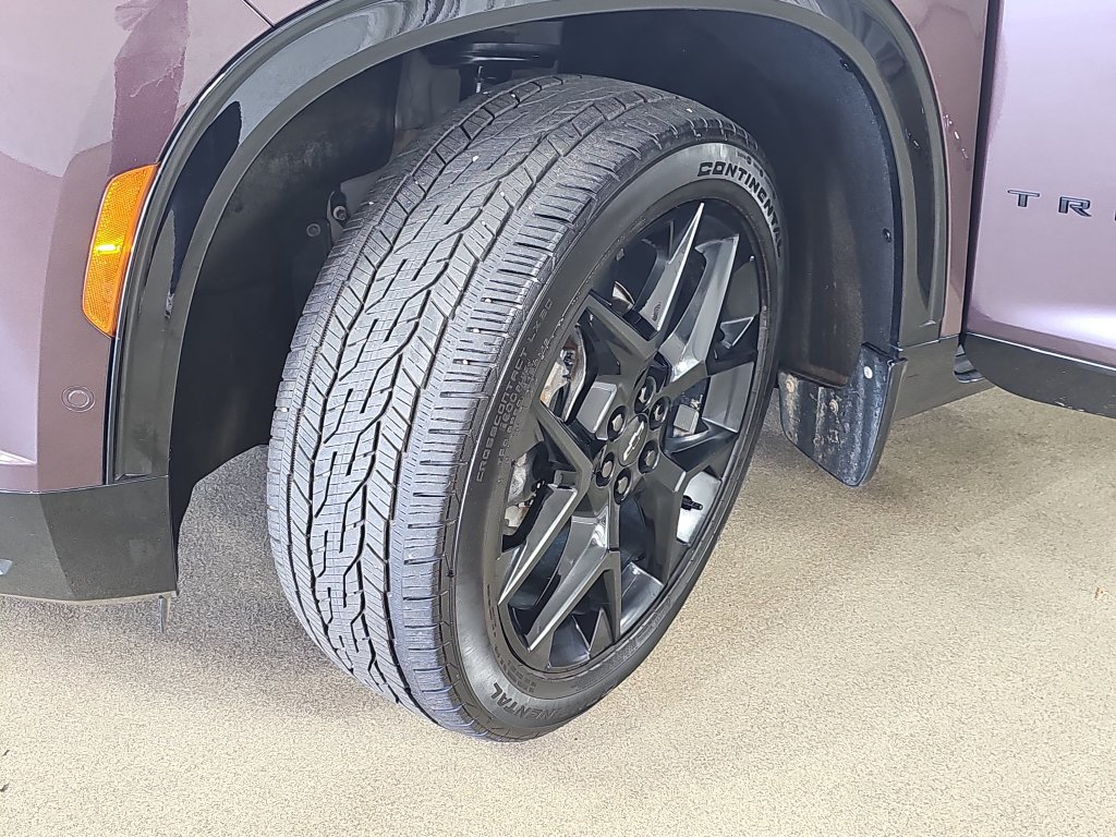 Certified 2024 Chevrolet Traverse RS w/ LPO, Floor Liner Package AWD/4WD image 40