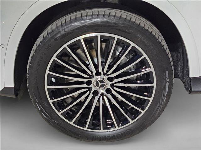 Used 2026 Mercedes-Benz GLC 350e 4MATIC image 23