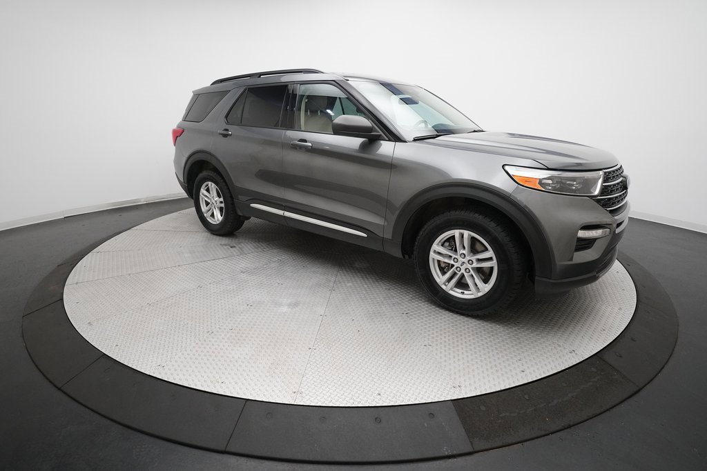 Used 2023 Ford Explorer XLT w/ Equipment Group 202A image 13