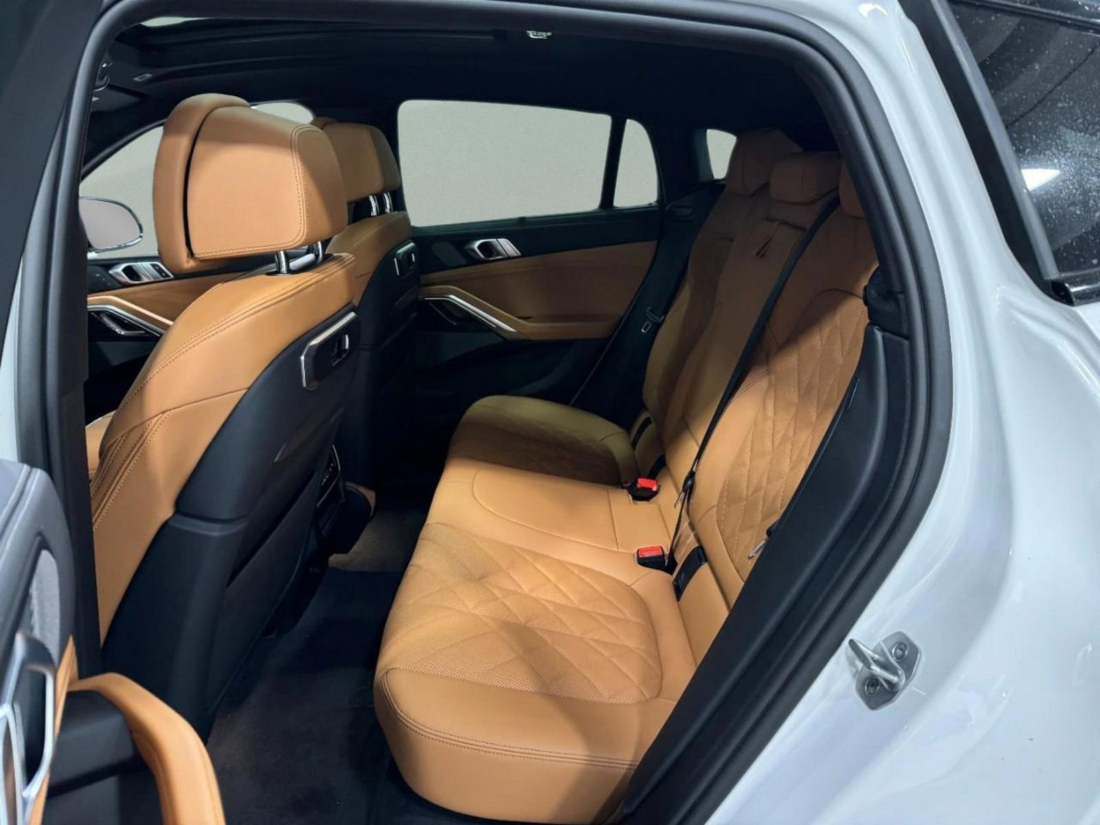 New 2026 BMW X6 xDrive40i w/ Executive Package image 10