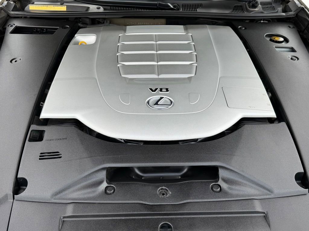 Used 2014 Lexus LS 460 AWD w/ Comfort Package image 18